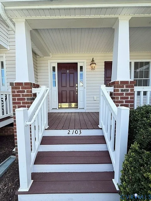 3 bed, 2.5 bath, 1200 sqft, $2,050 — Photo 2