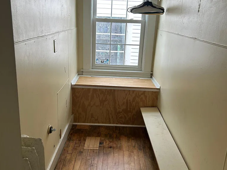 175 William St #2 — Photo 3