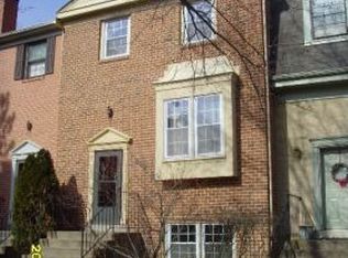 9704 Lakepointe Dr, Burke, VA 22015