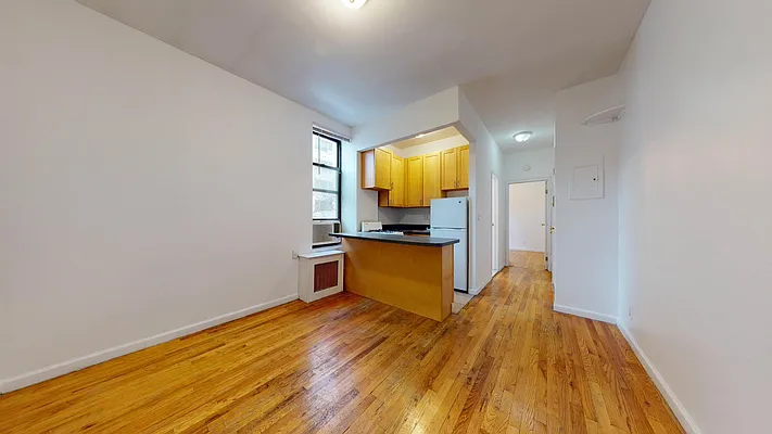 Rented by Bond New York | media 13