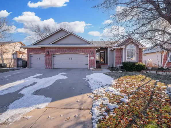 2316 N Brandon Cir, Wichita, KS 67226