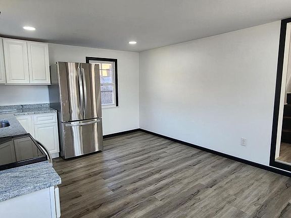 4th image of 1 Vine St