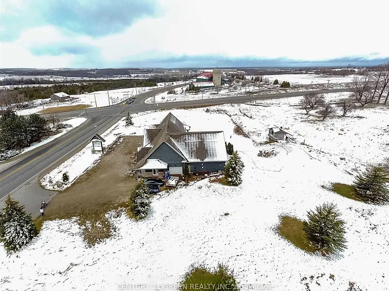 935689 Airport Rd — Photo 7