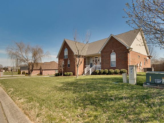 2nd image of 114 Chapman Dr