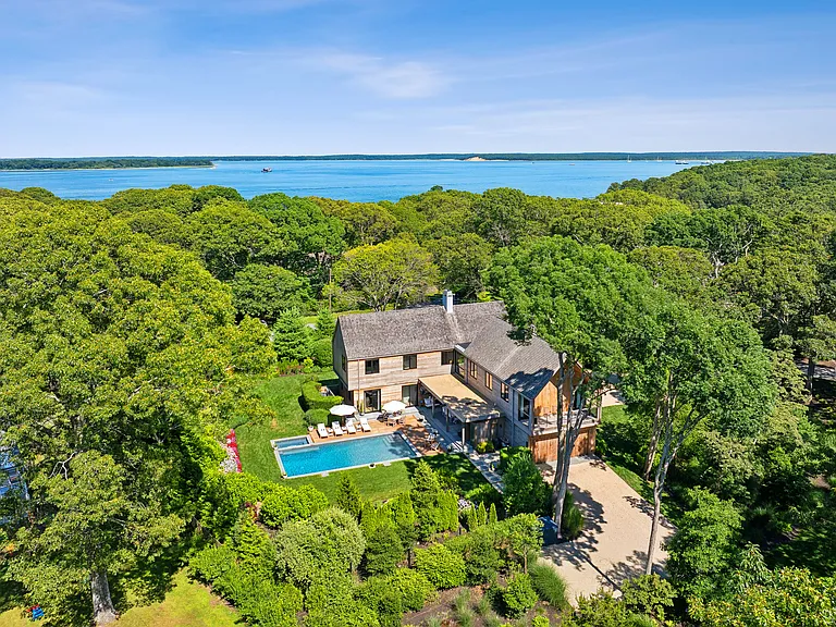 50 Bay View Dr — Photo 2