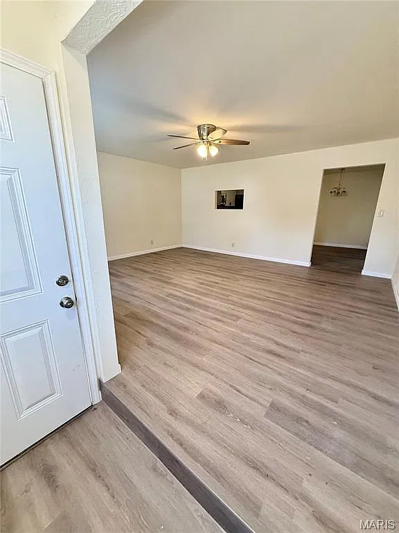 2 bed, 1.0 bath, 972 sqft, $1,195 — Photo 3