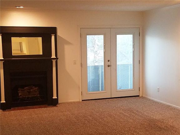 4th image of 801 Cardinal Creek Blvd APT D