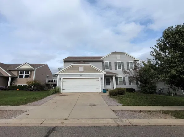 8614 Pinnebog River Dr, Fowlerville, MI 48836