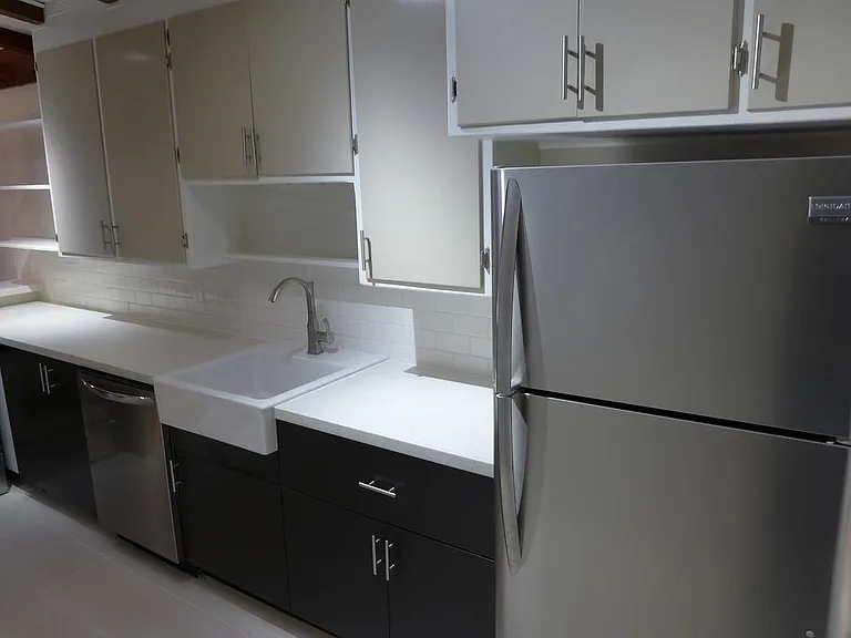 465 Capital St #C — Photo 5