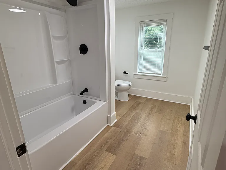 221 Charlotte St NW #2 — Photo 15