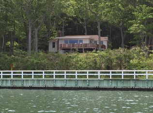 91 Shore Rd, Shelter Island Heights, NY 11965