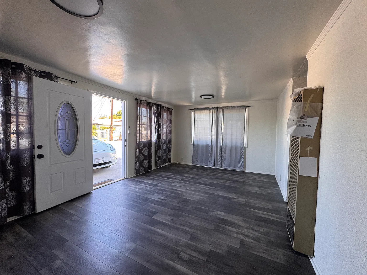 3 bed, 1000 sqft, $2,900 — Photo 2