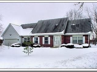 2534 Cambridge Cir, Aurora, IL 60506