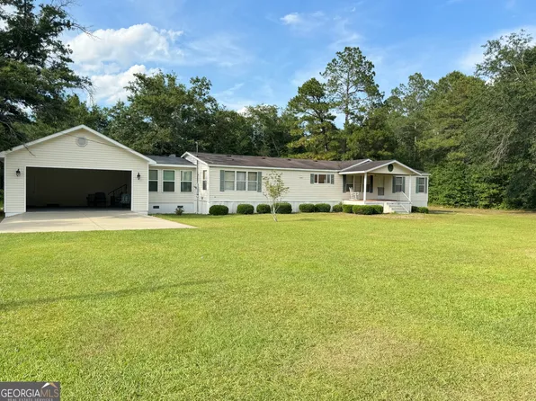 297 Sursson St, Baxley, GA 31513