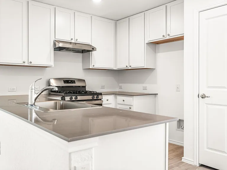 10119 Ana Hts — Photo 12