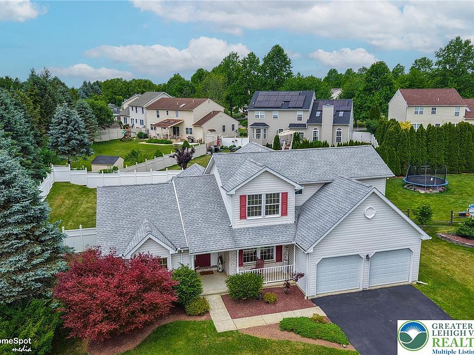 1st image of 4022 Redwood Dr