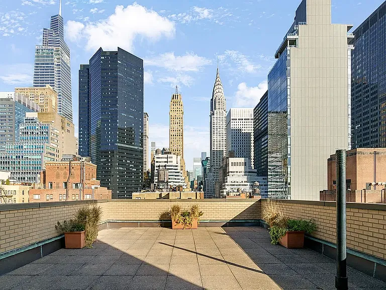 310 Lexington Ave #4H — Photo 12