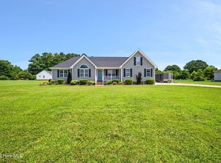 102 Country Meadows Dr, South Mills, NC 27976