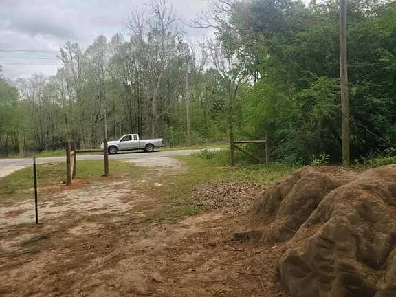4th image of 890 Flowersview Blvd