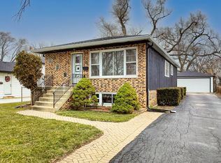 359 N Addison Rd, Villa Park, IL 60181