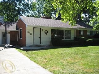 3rd image of 1390 Orchid St