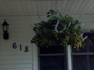 618 E Henry St, Charlotte, MI