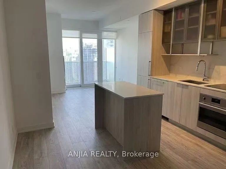 15 Holmes Ave #2212 — Photo 3