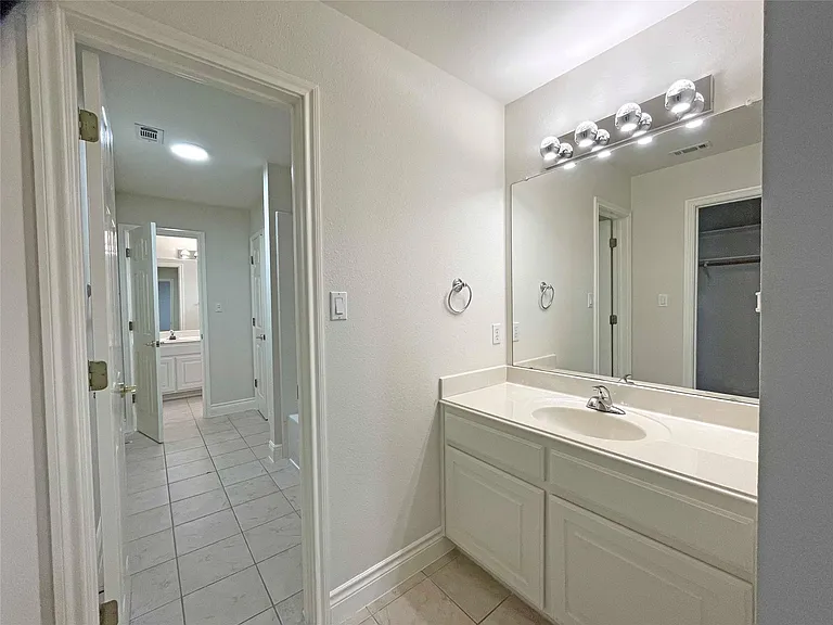 10623 Winchelsea Dr — Photo 22