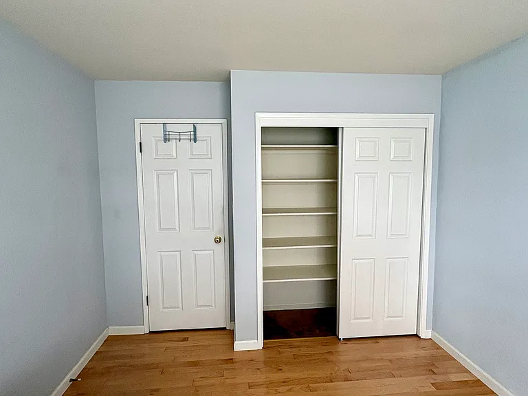 5867 W Walbrook Dr — Photo 4
