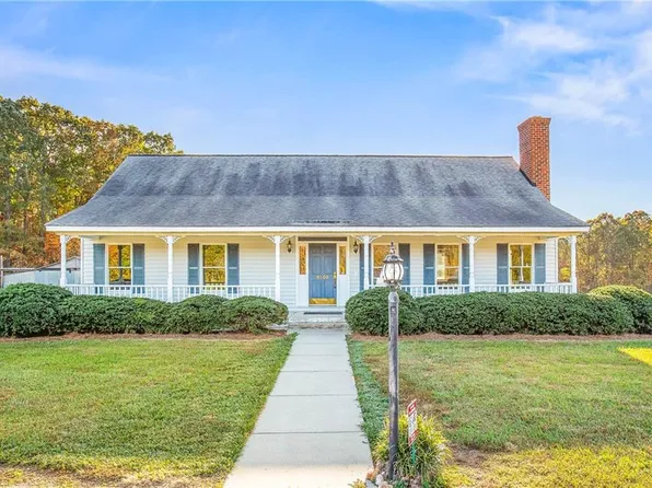 5500 Stone Ridge Dr, East Bend, NC 27018