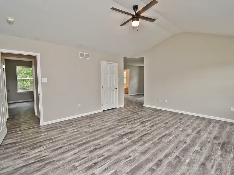 557 Marco Way — Photo 24