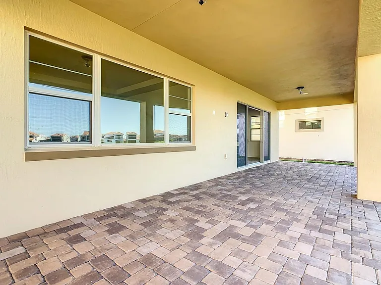 13899 Larkton Ln — Photo 20
