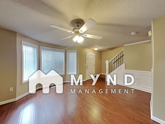 2nd image of 17405 NE 26th Way