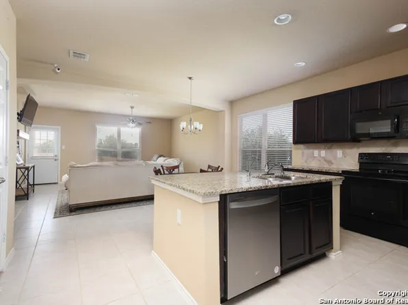 4943 BALOC FARM, San Antonio, TX 78244
