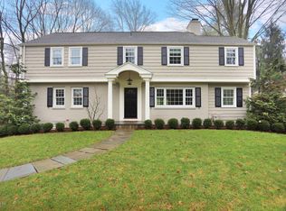 17 Hillside Dr, Greenwich, CT 06830