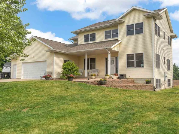 7958 218th Ave, Martelle, IA 52305