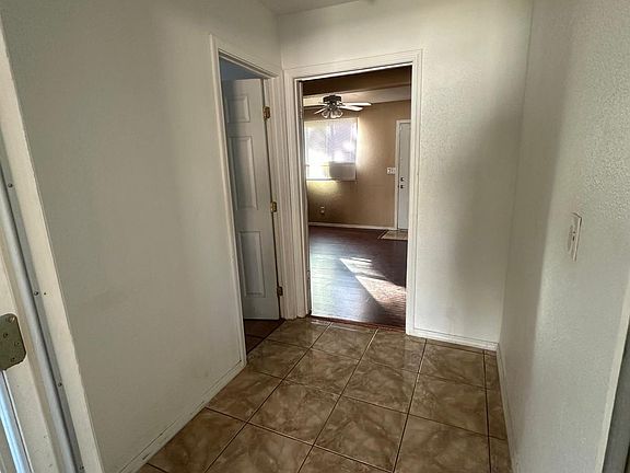 4th image of 1817 W La Sierra Dr