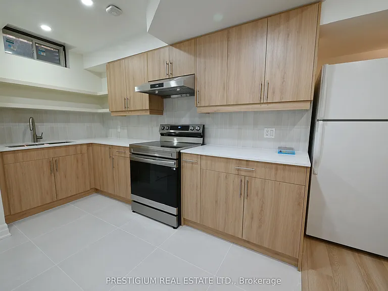 1412 Islington Ave #BASEMENT — Photo 7
