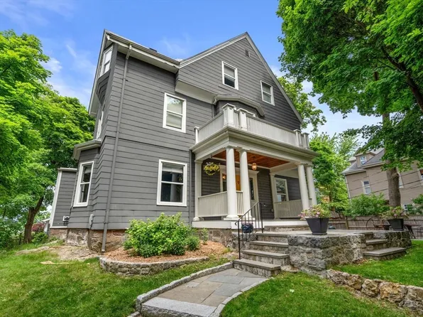 9 Park Ln, Jamaica Plain, MA 02130