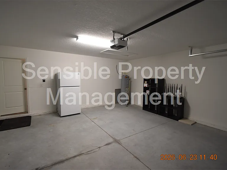 13021 Meadow Pond Pl — Photo 38