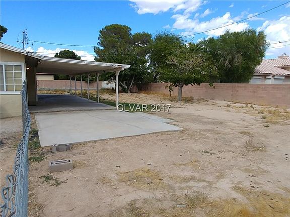 3rd image of 5082 N Tioga Way