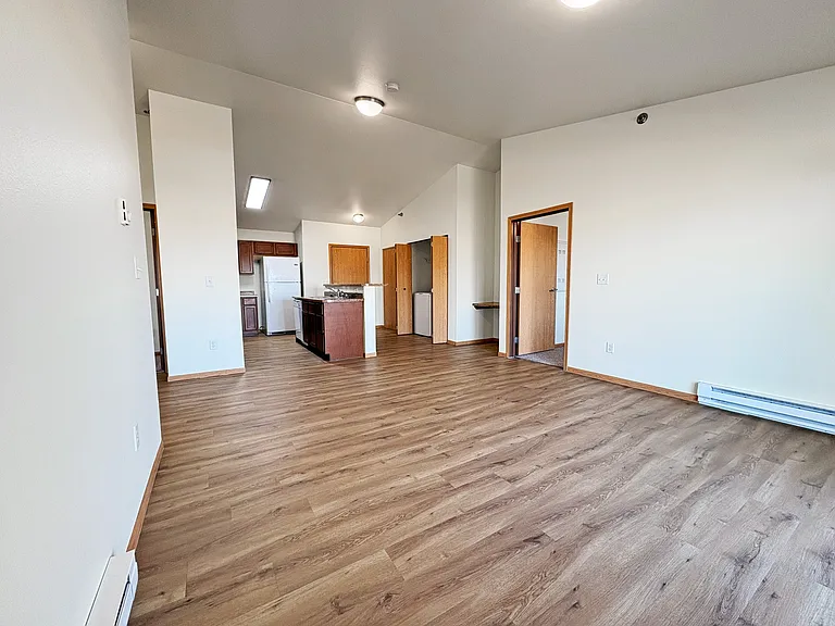 Welcome to Gateway Apartments, where modern living meets spacious comfort. Enjoy stylish interiors, ample natural light, and top-notch amenities. Make this your new home todayschedule a tour and see for yourself!