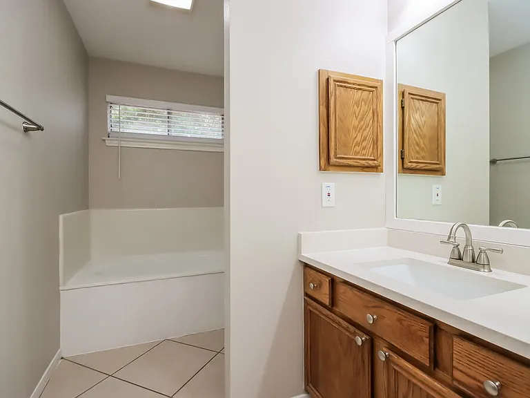 5015 Cupids Bower Ct — Photo 15