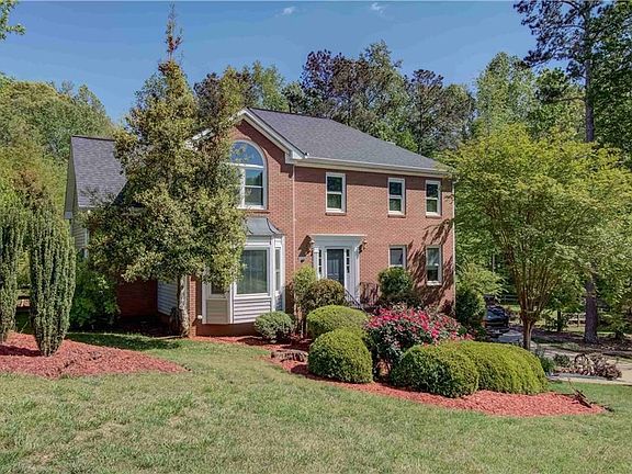 2nd image of 4133 Brasher Dr NE