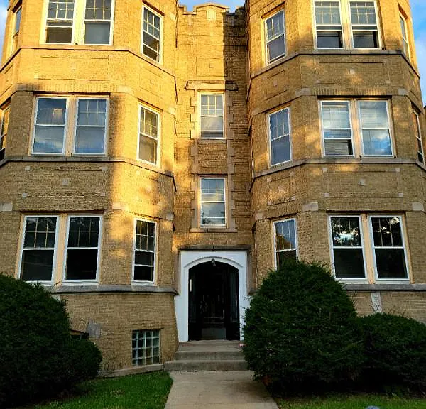 10921 S Vernon Ave — Photo 8