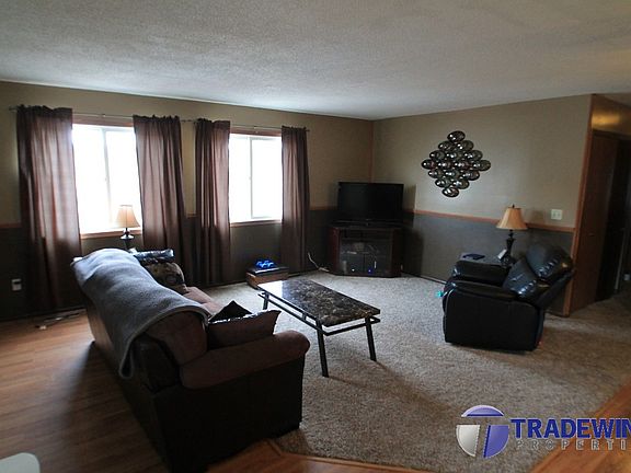 5th image of 645 Whispering Ln