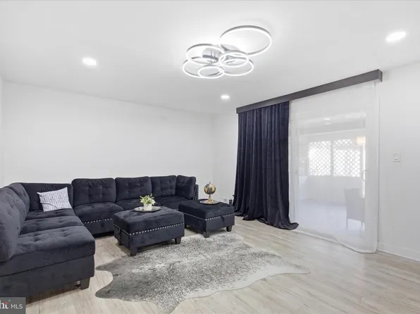 16 Daimler Dr Unit 62, Capitol Heights, MD 20743