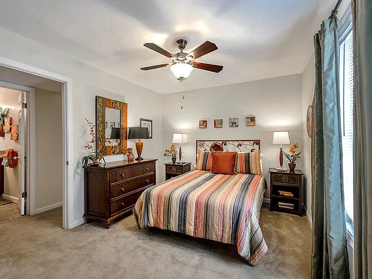 Spacious Main Bedroom in our Garden Apartment at River Mews