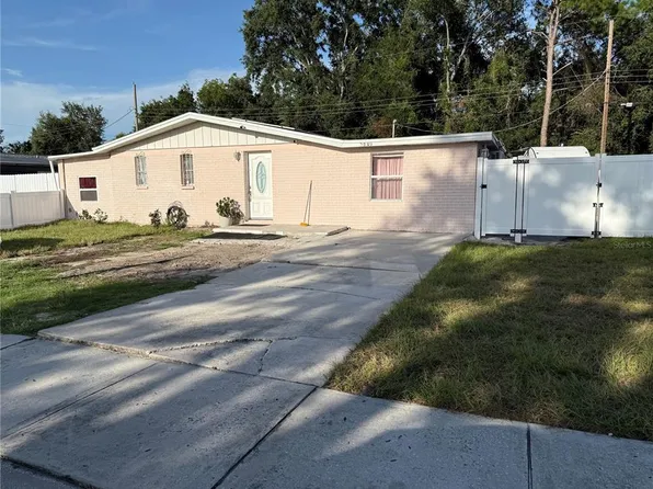 5601 Golden Dr, Tampa, FL 33634