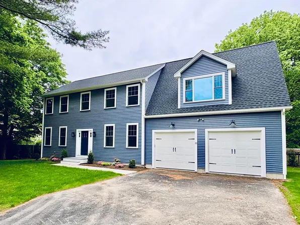 22 Holly Rd, Walpole, MA 02081